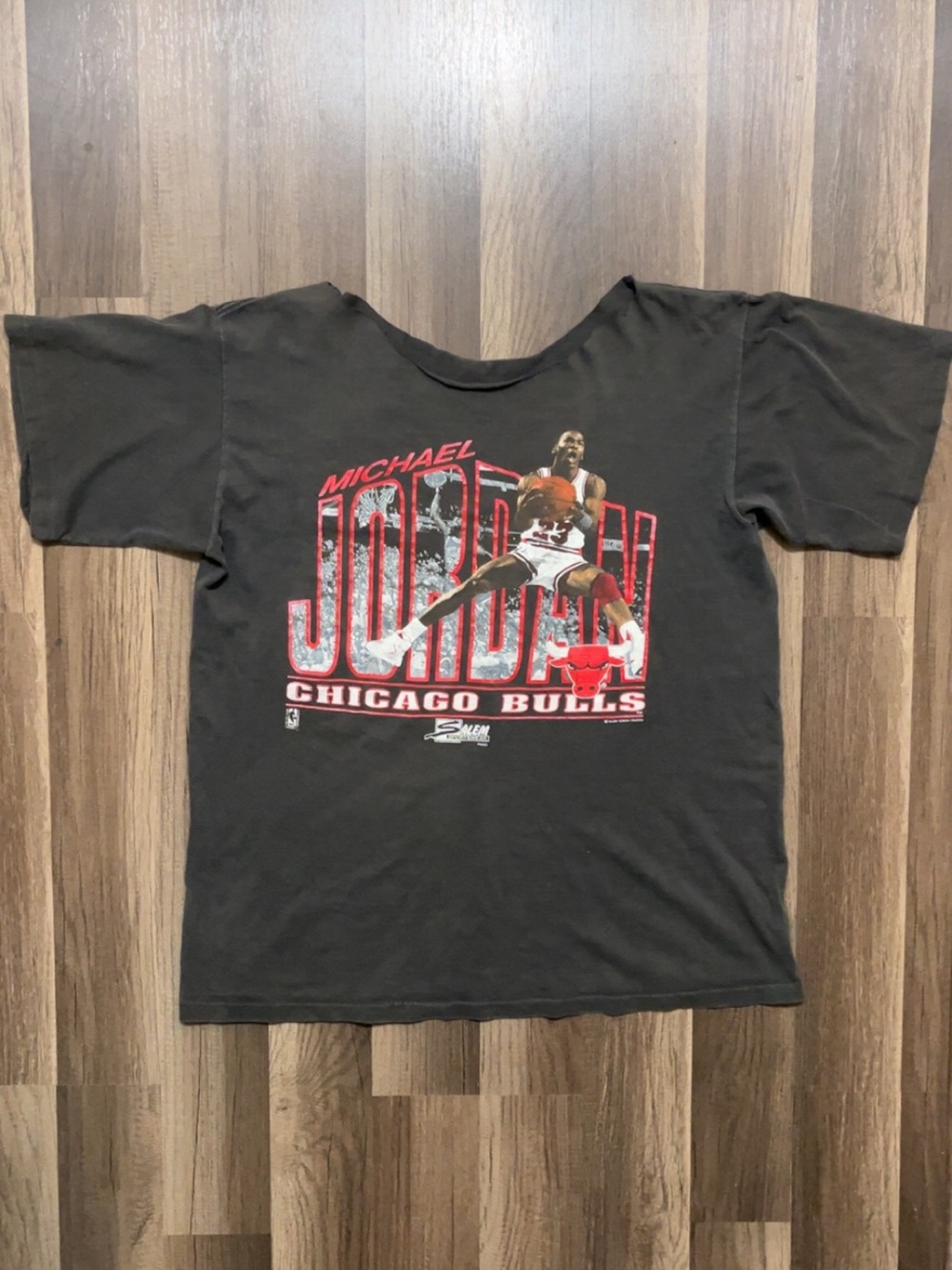 Vintage 1990s Salem Chicago Bulls Michael Jordan Single Stitch Cut Black Shirt